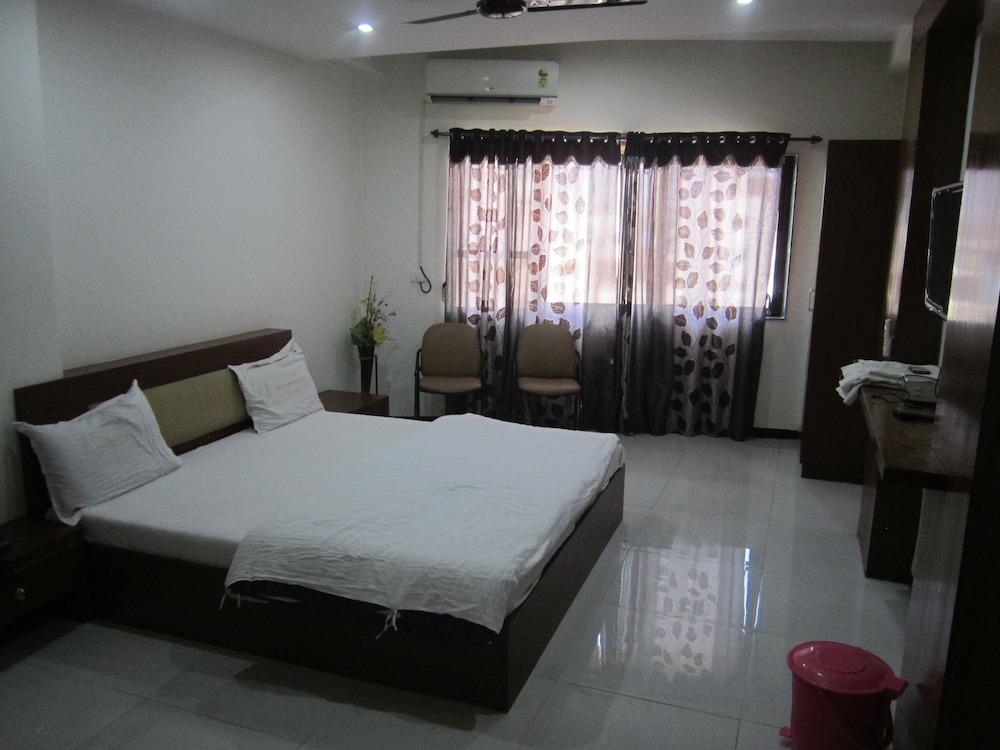 Hotel Dhruv Palace 16/47
