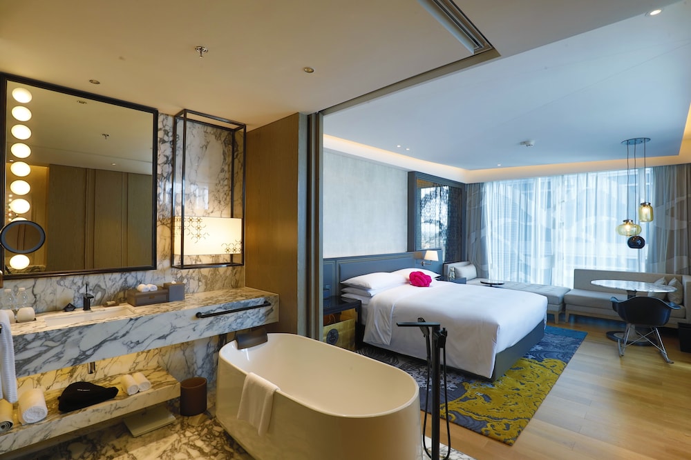 Renaissance Hangzhou Northeast Hotel 23/46