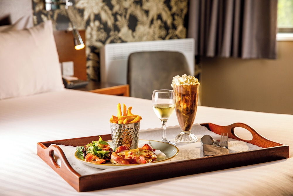 Mercure Livingston Hotel 49/71