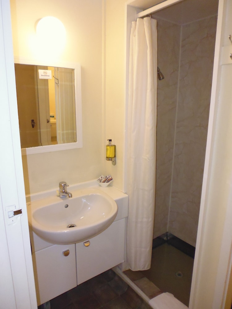 Spa Lodge Motel 45/49