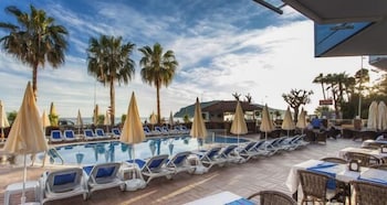 Parador Beach Hotel 15/47