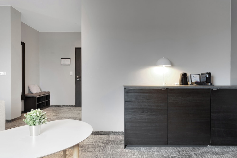 Konvin Hotel by Reykjavik Keflavik Airport 3/80