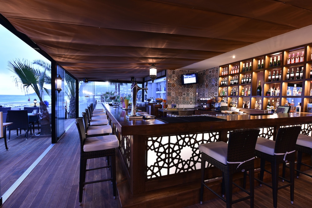 Alaaddin Beach Hotel - Adults Only 35/50