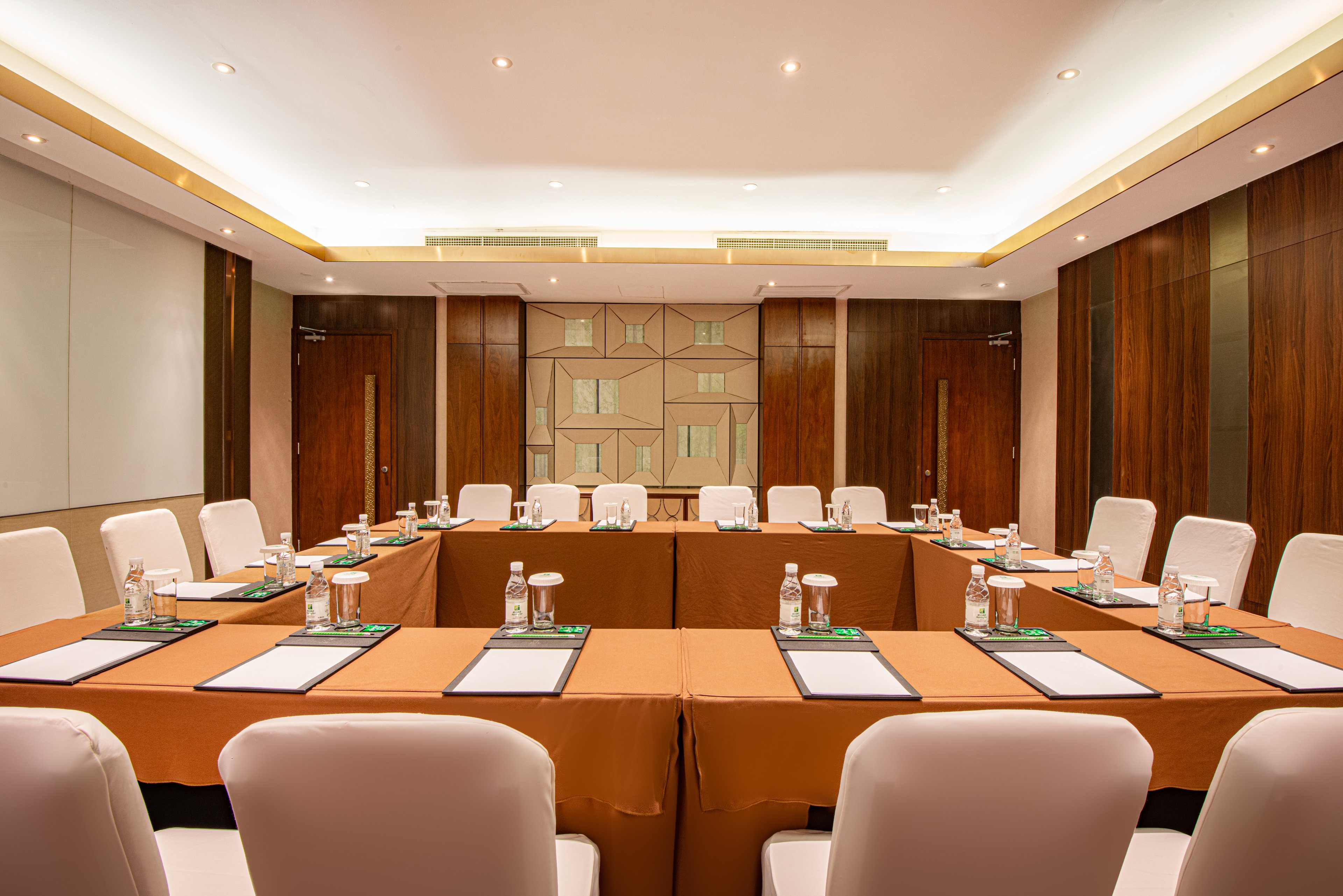 Holiday Inn Kunming City Centre 37/50