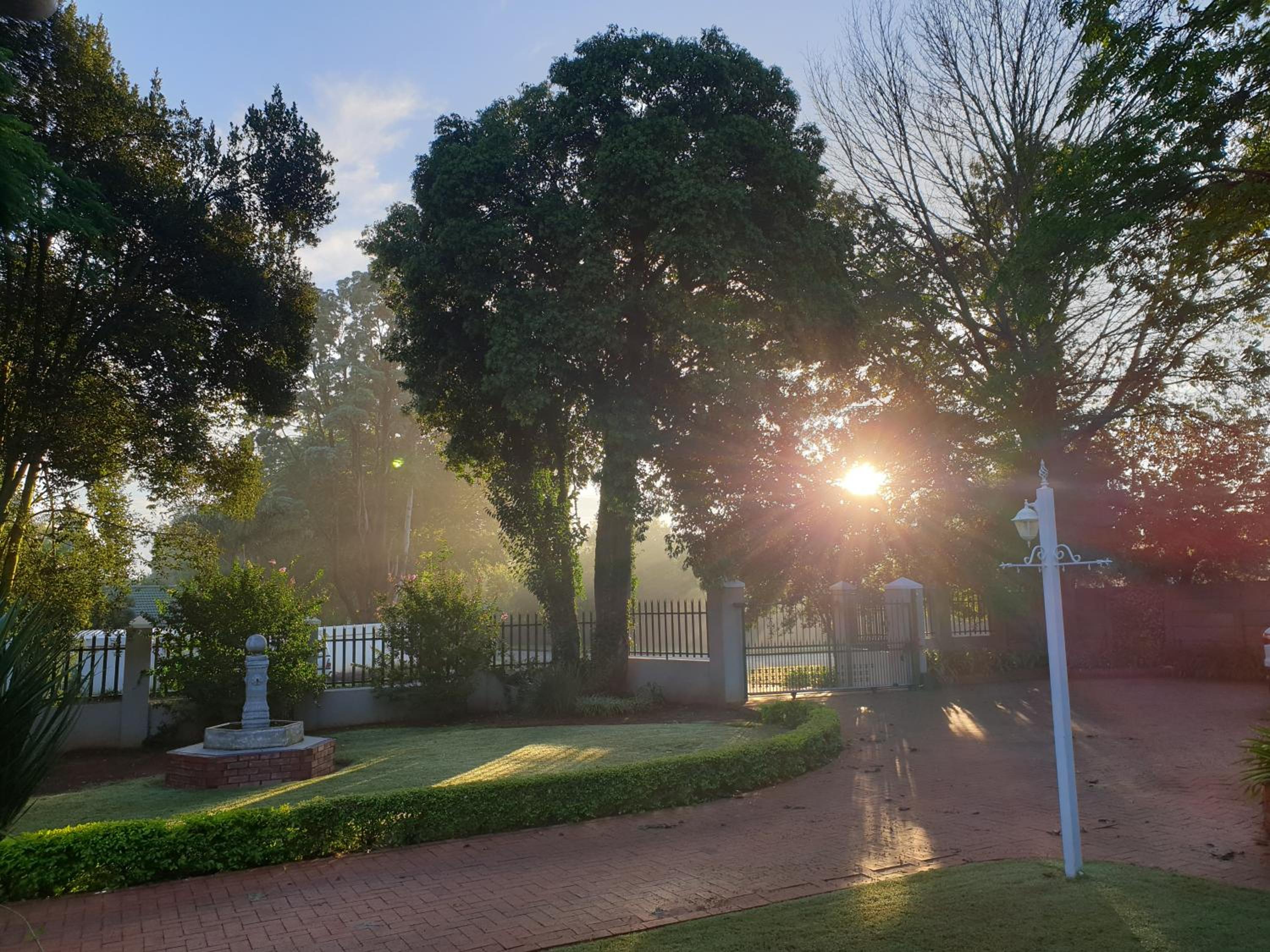 Bellevue Manor Guest House 9/12