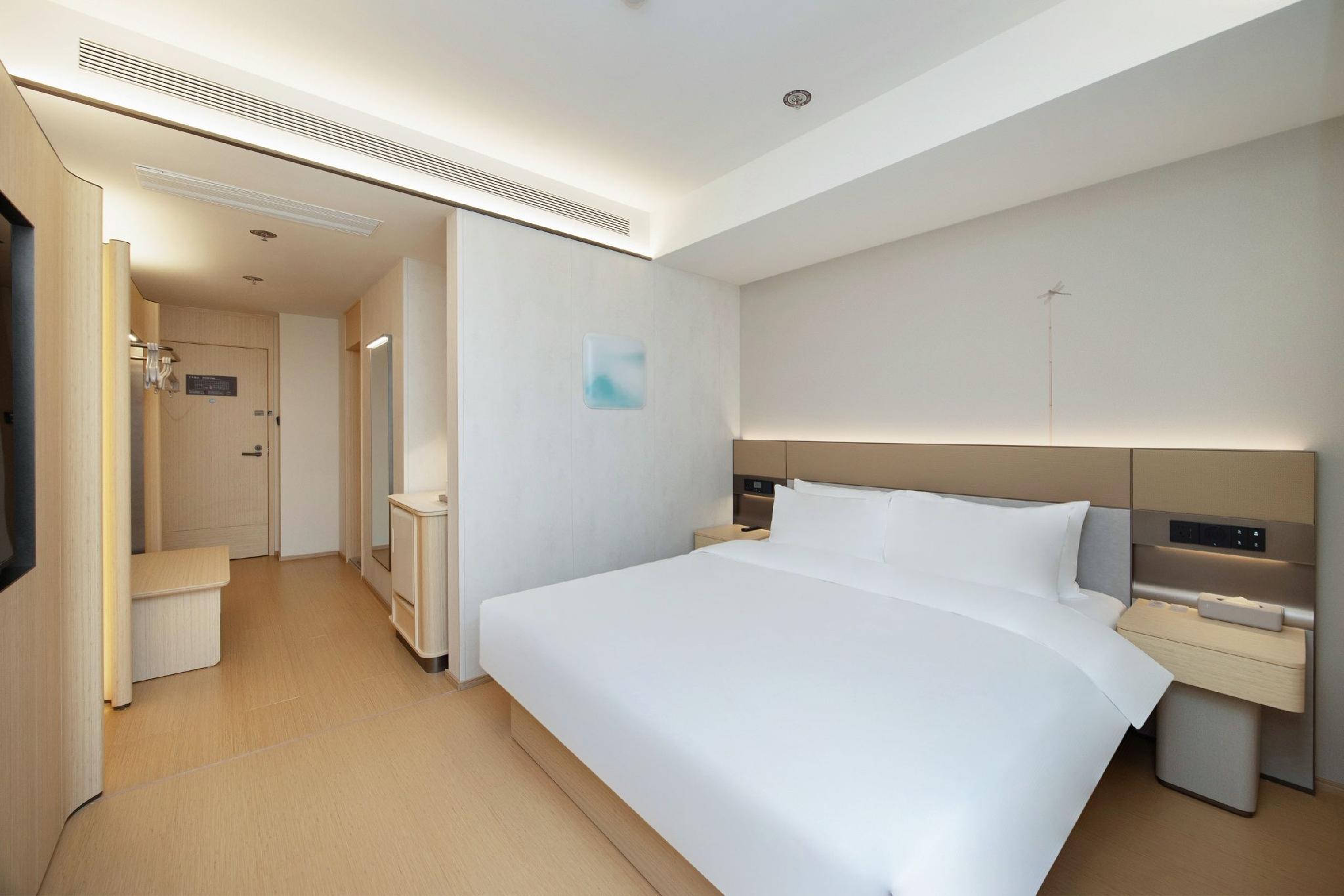 Room, Queen Bed
