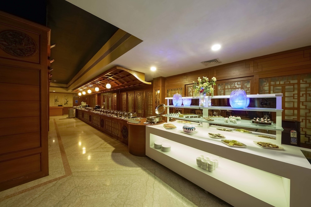 Hotel Jp Chennai Cmbt 6/47