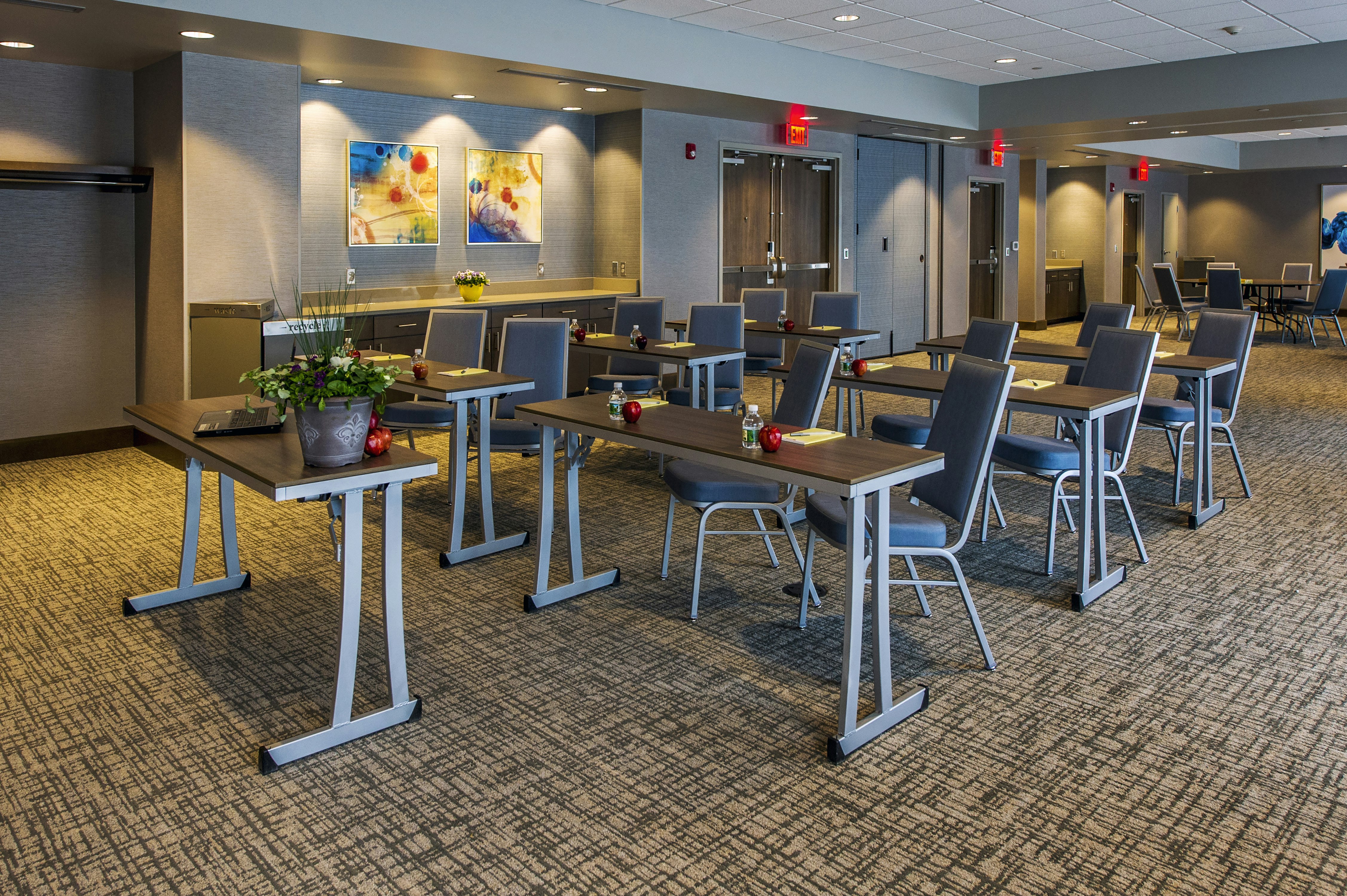Hampton Inn and Suites Foxborough/Mansfield 17/24
