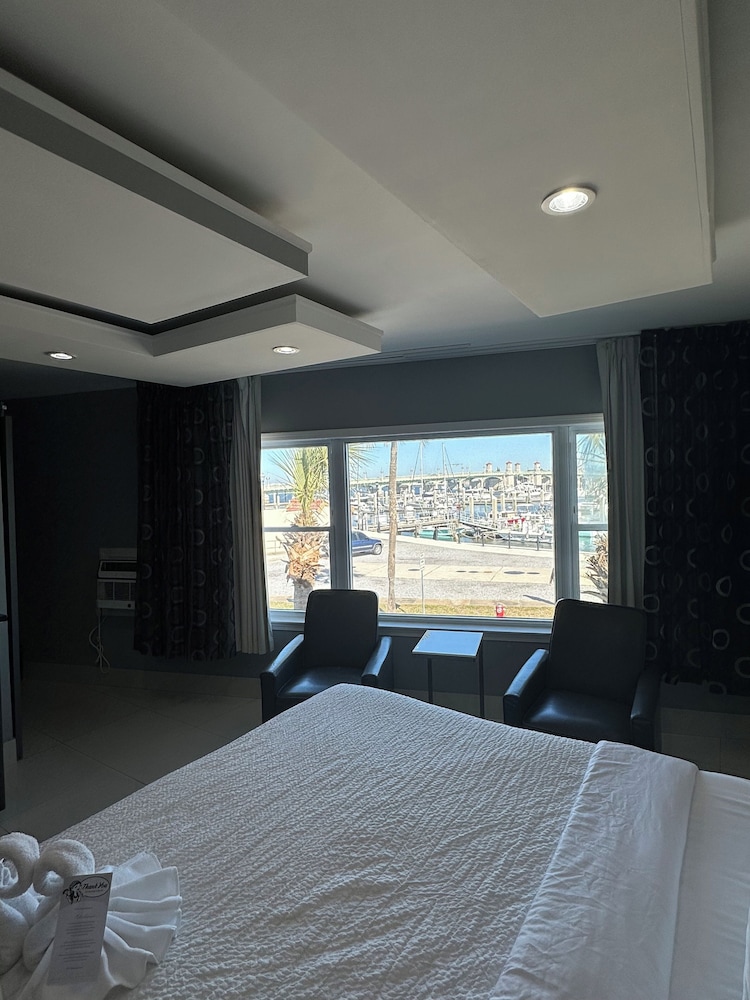 غرفة فاخرة ركنية بسرير كينج بإطلالة على المرسى، Marion Motor Lodge 2/7