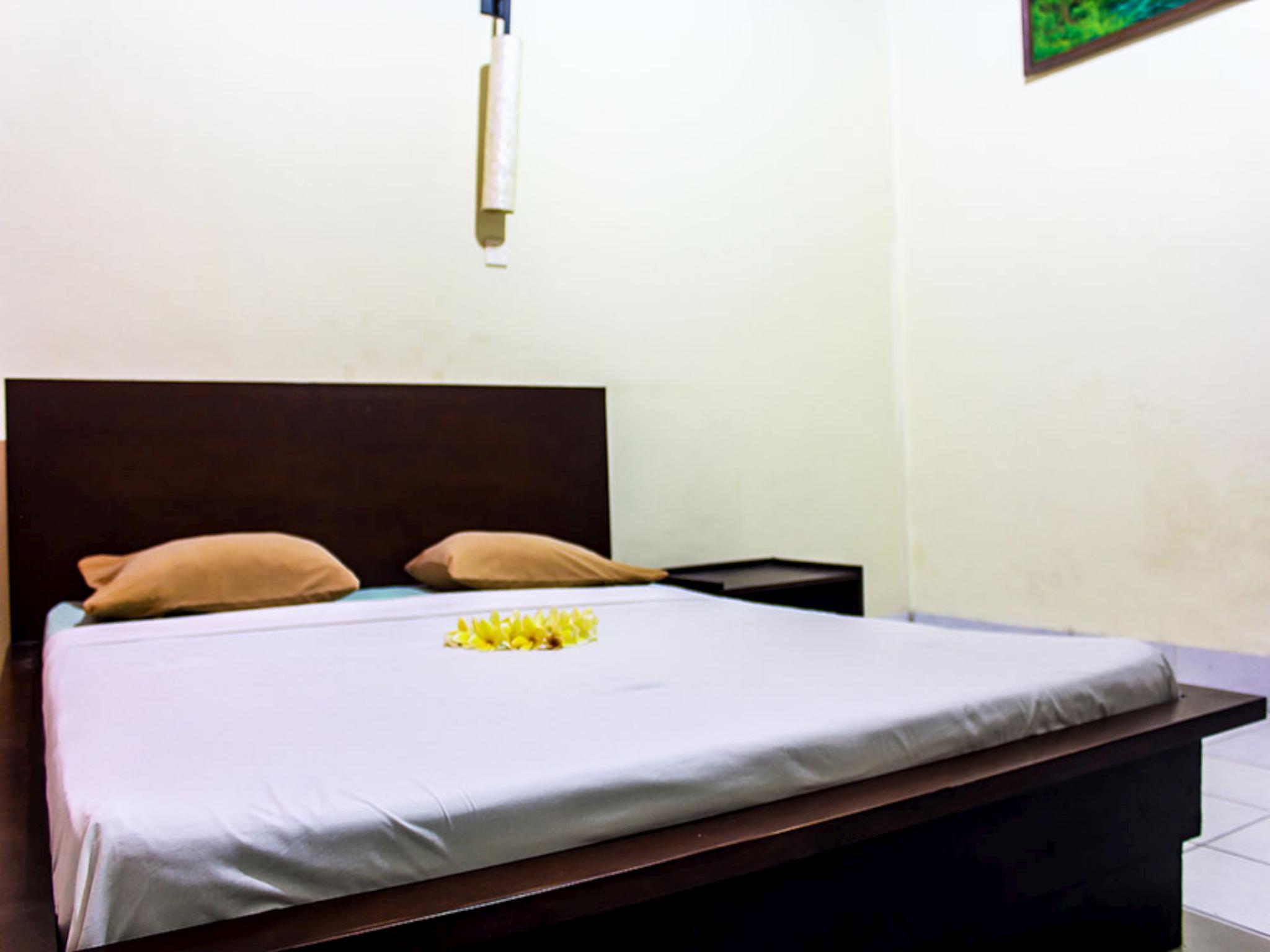 Budhi Beach Inn 11/30