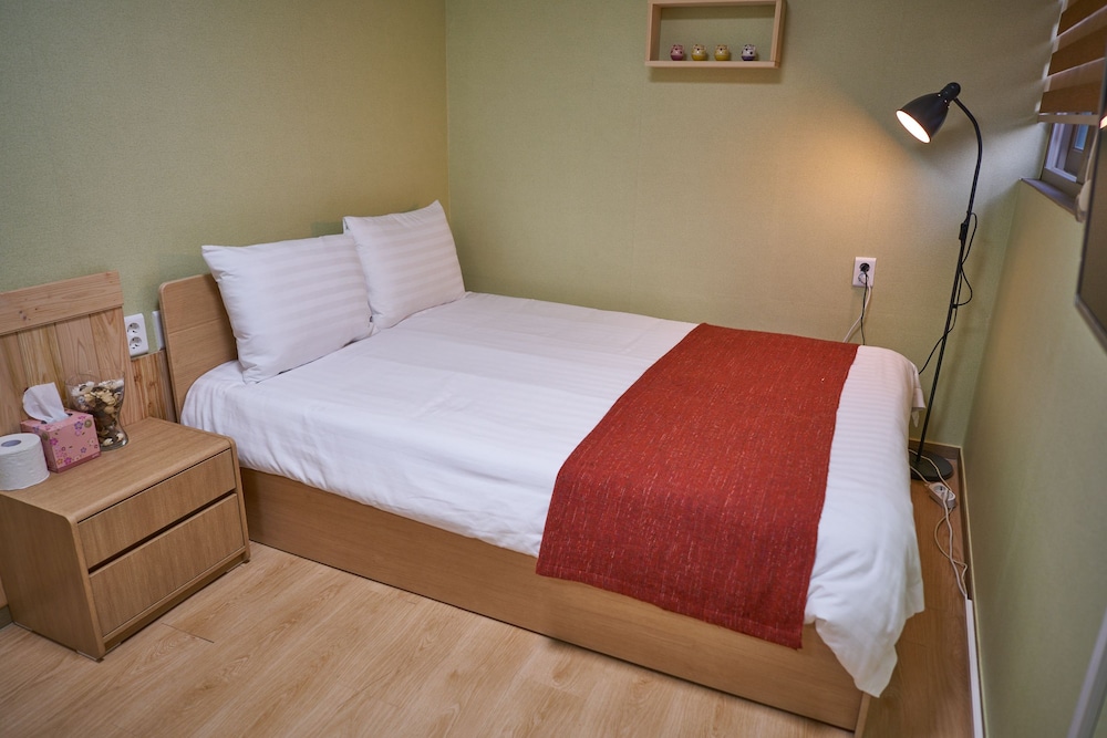 R Guesthouse 30/74