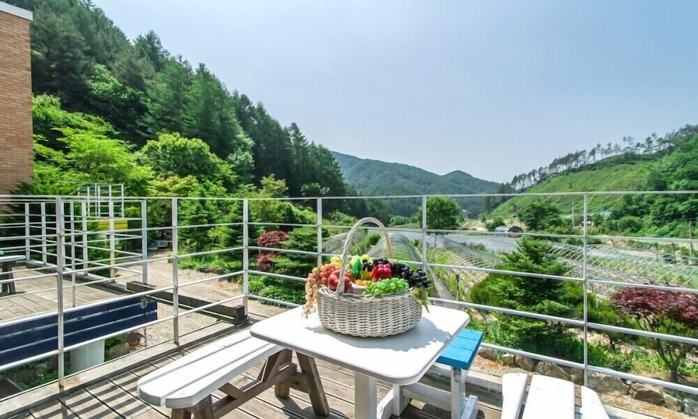 Peongcang Sunny Junny Pension 46/50