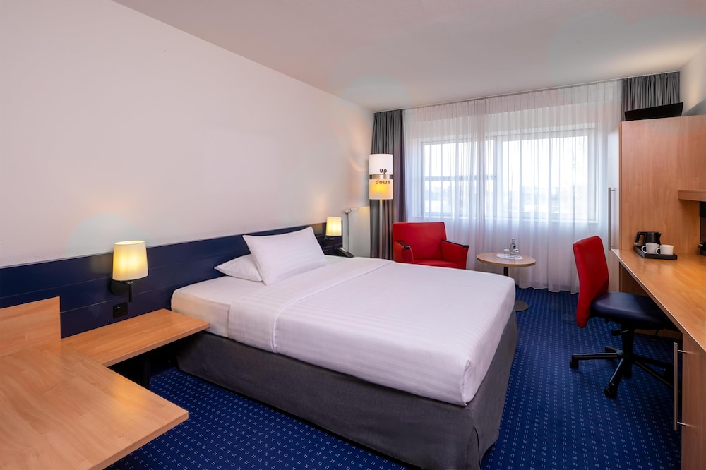 INTERCITY HOTEL FRANKFURT AIRPORT 13/61