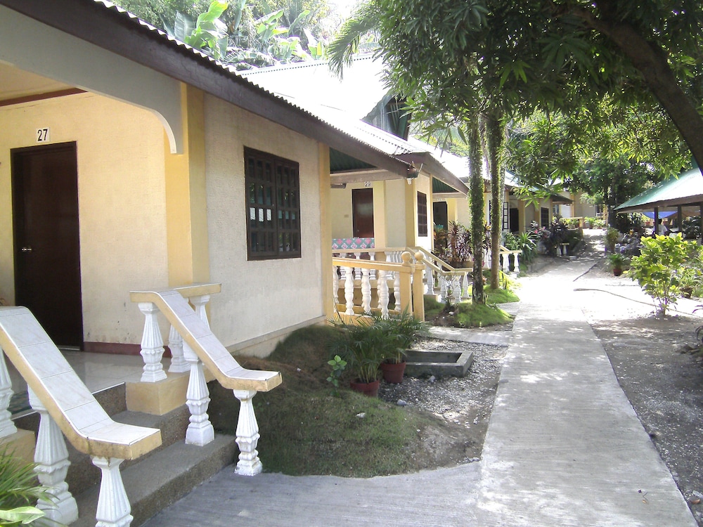 Seashore Beach Resort 56/58