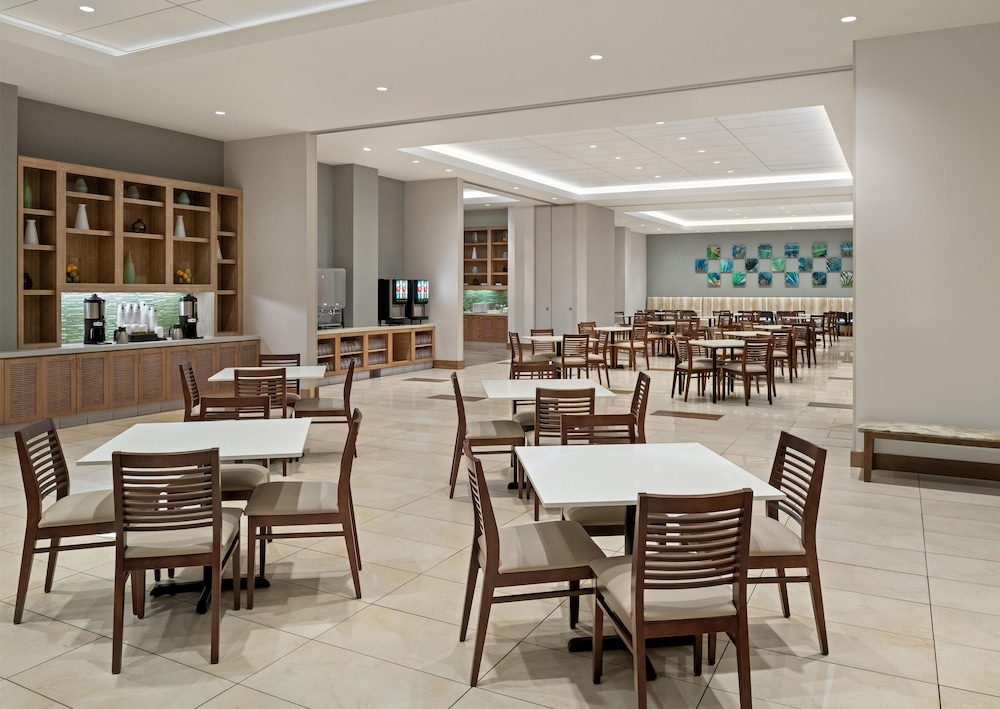 HYATT HOUSE AT ANAHEIM RESORT/CONVENTION CENTER 46/64