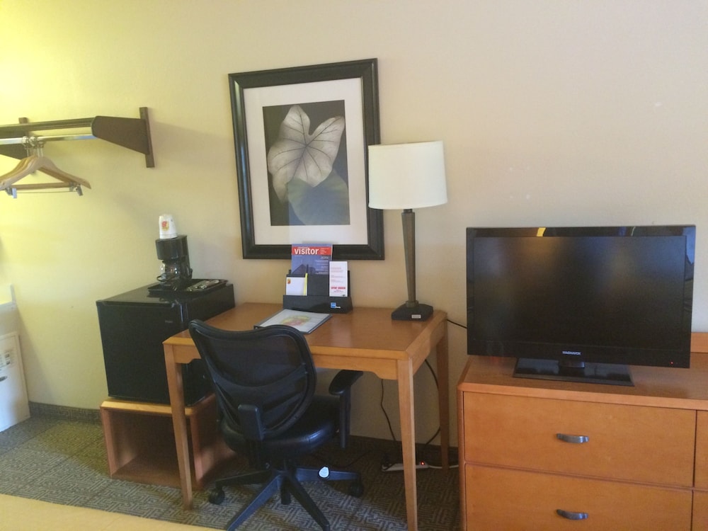 WestSpring Inn - Westlake Cleveland 30/36