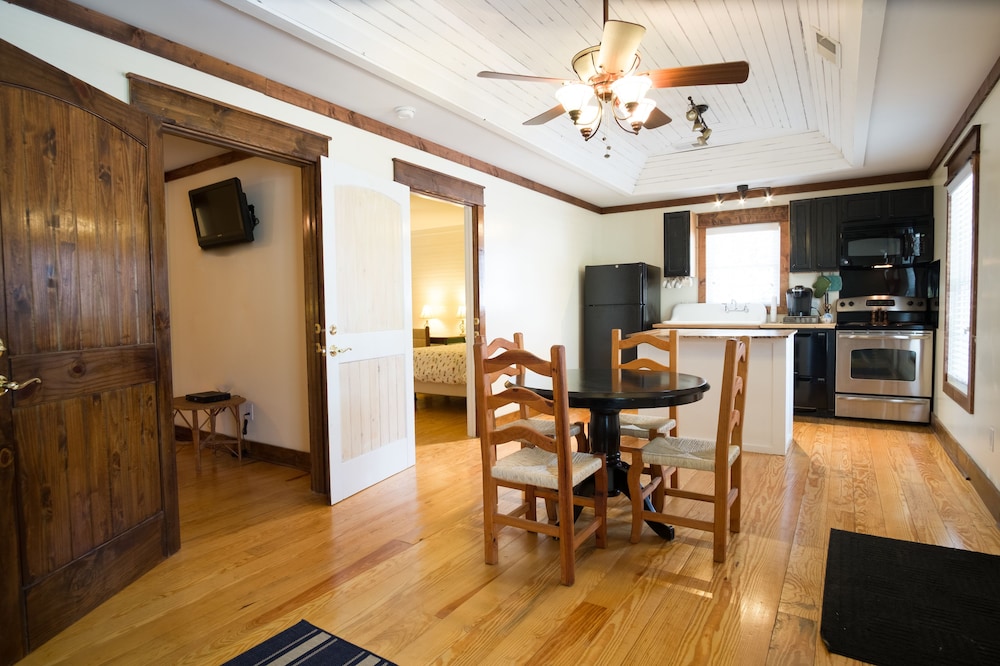 Swamp Rabbit Inn Travelers Rest 35/50