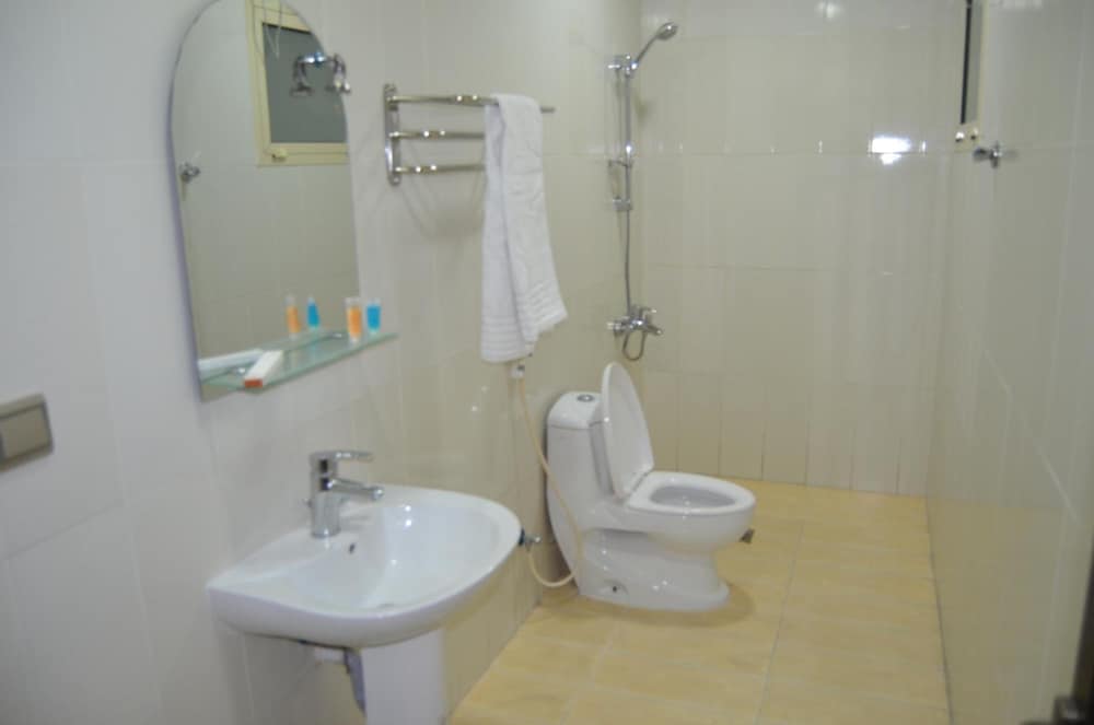 عروس الفيصلية للوحدات السكنية المفروشة(Aros Alfaisaliah Furnished Units) 67/73