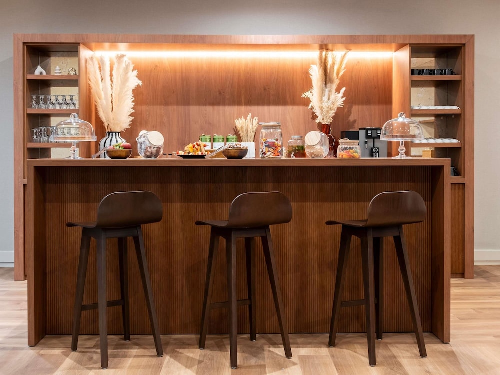 Mercure Rouen Champ de Mars 54/73