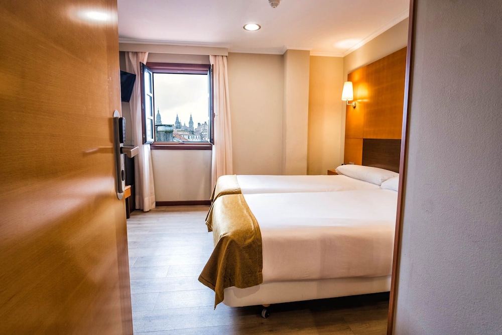 Hotel Alda Bonaval 17/42
