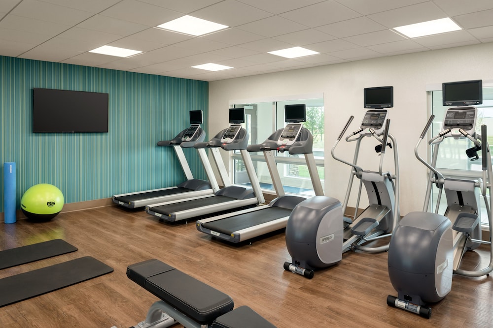 Holiday Inn Express Suites West Des Moines Jordan Creek 24/43