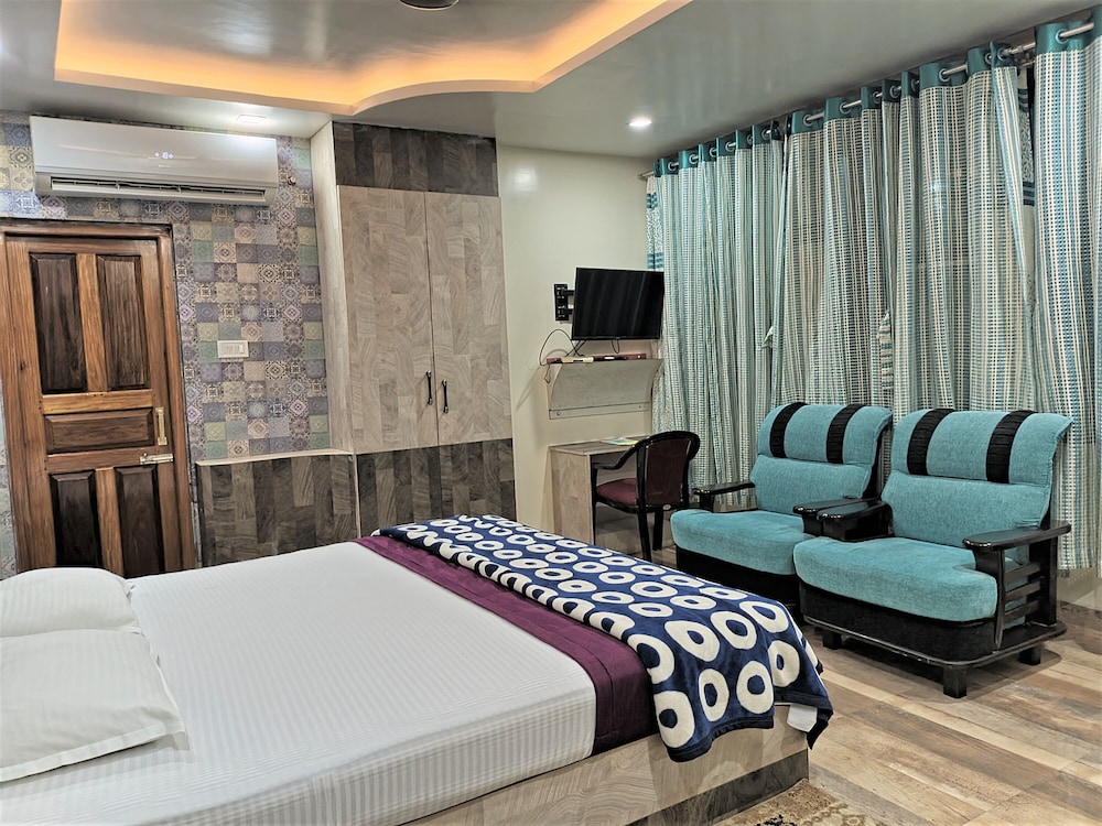 Gkm Grand Hotel 17/50