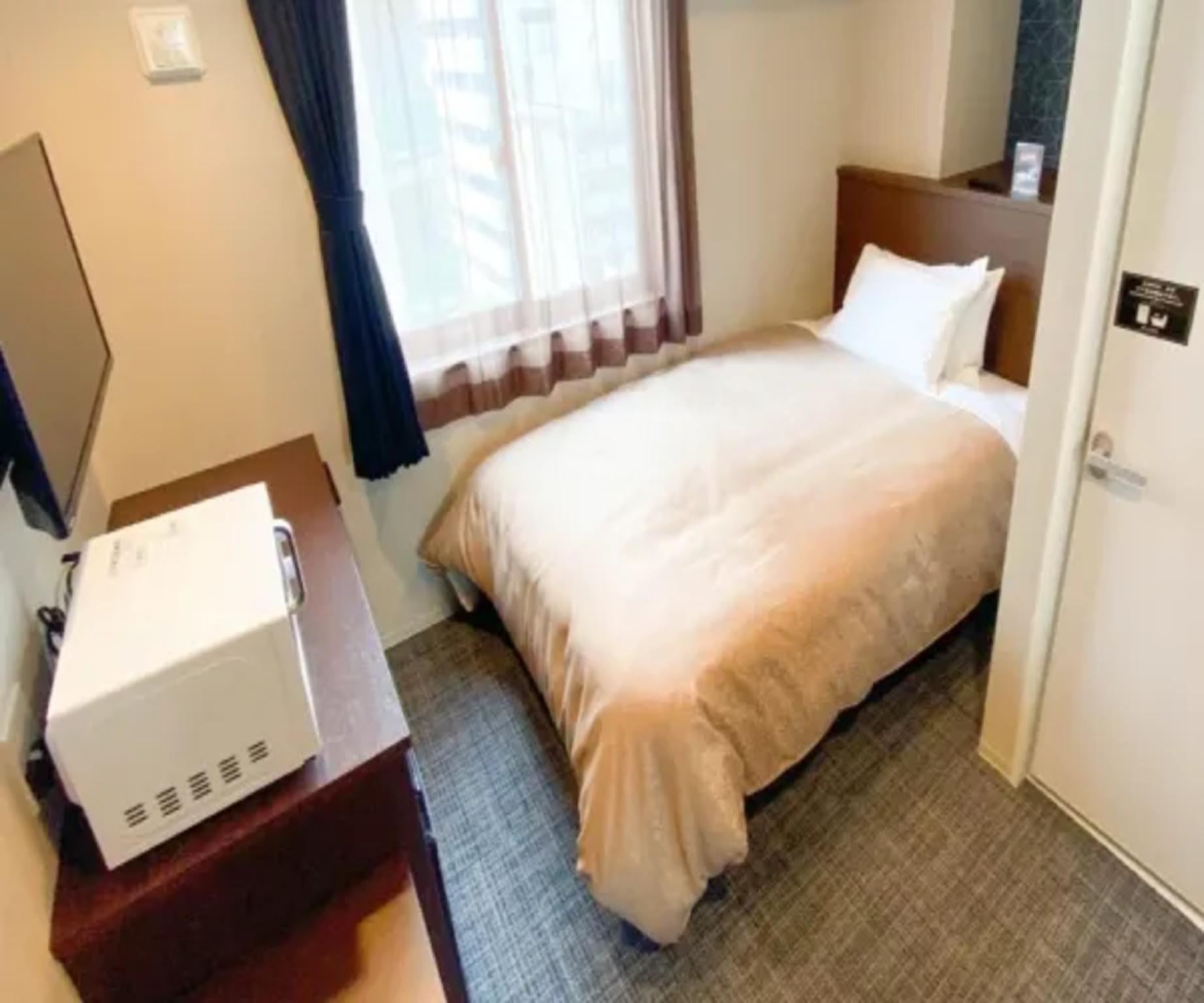 Semi Room, Standard, Semi Double Bed, Smoking