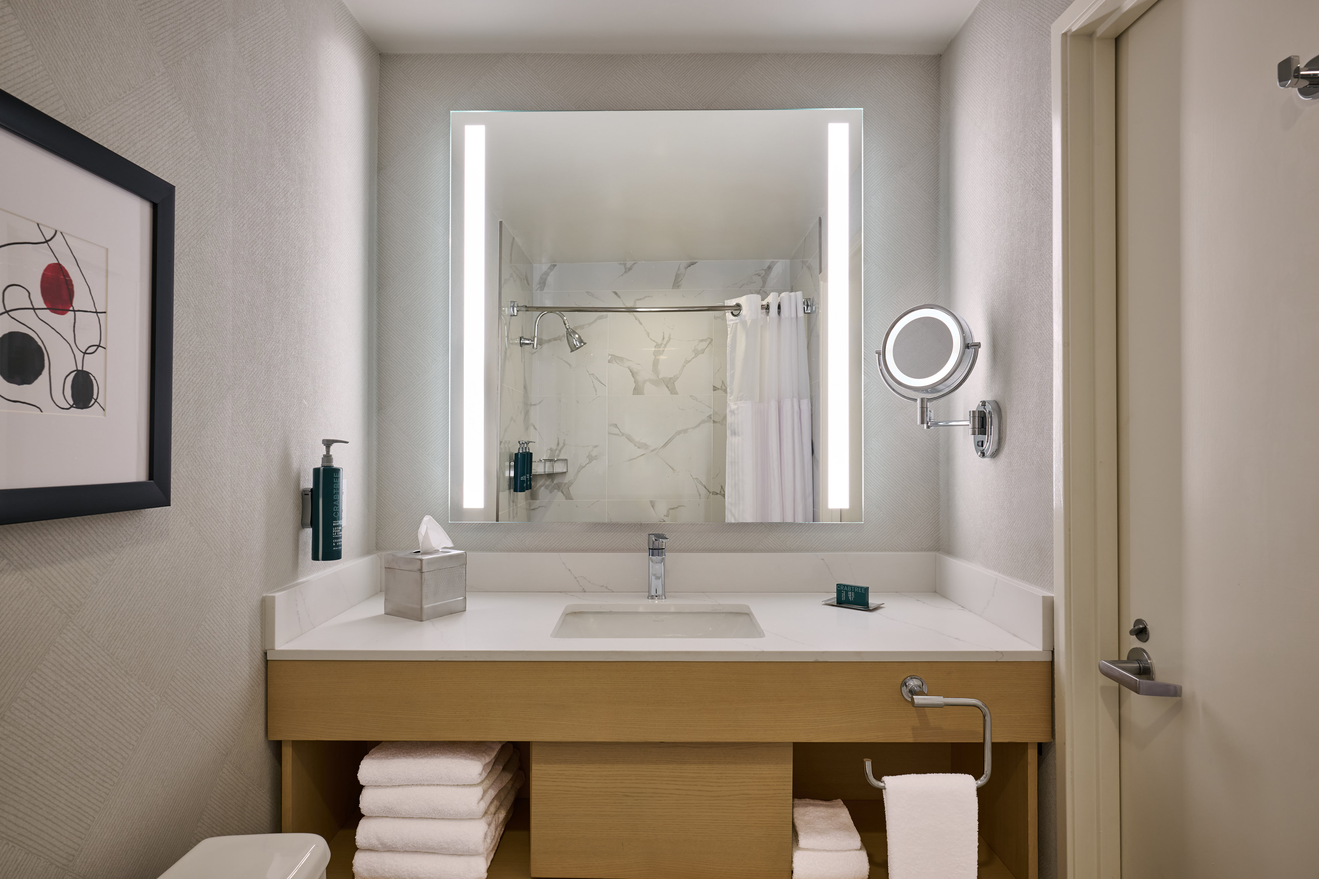 Doubletree By Hilton Newark Fremont 75/76