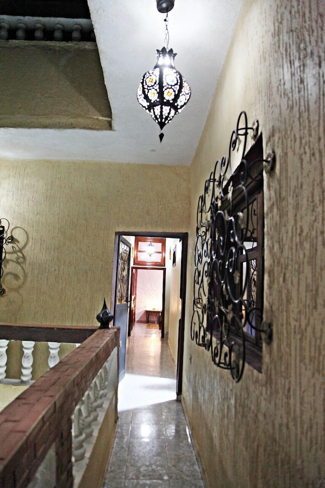 Naima House 2/30