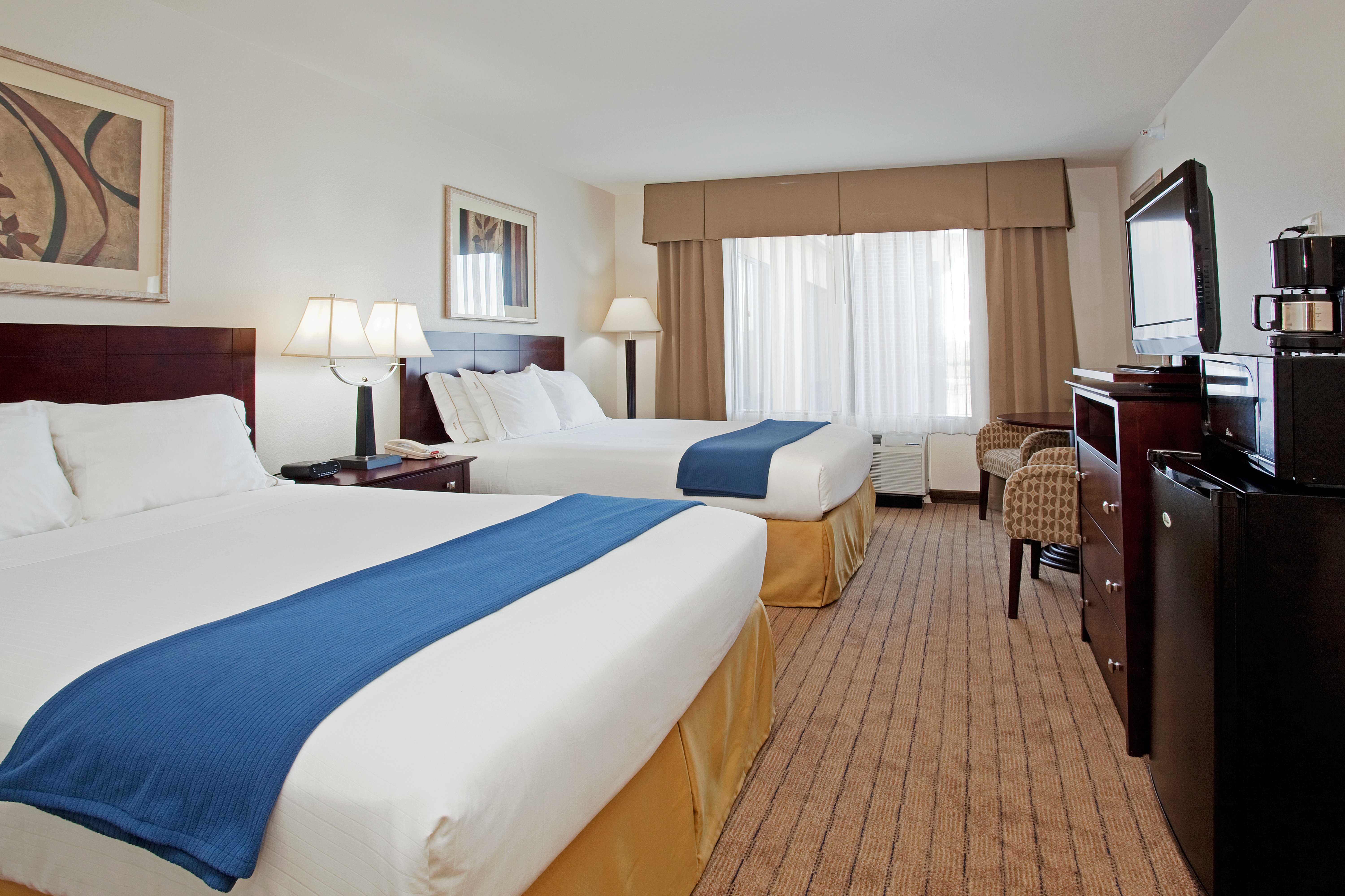 Holiday Inn Express Hotel And Suites Buffalo 25/66