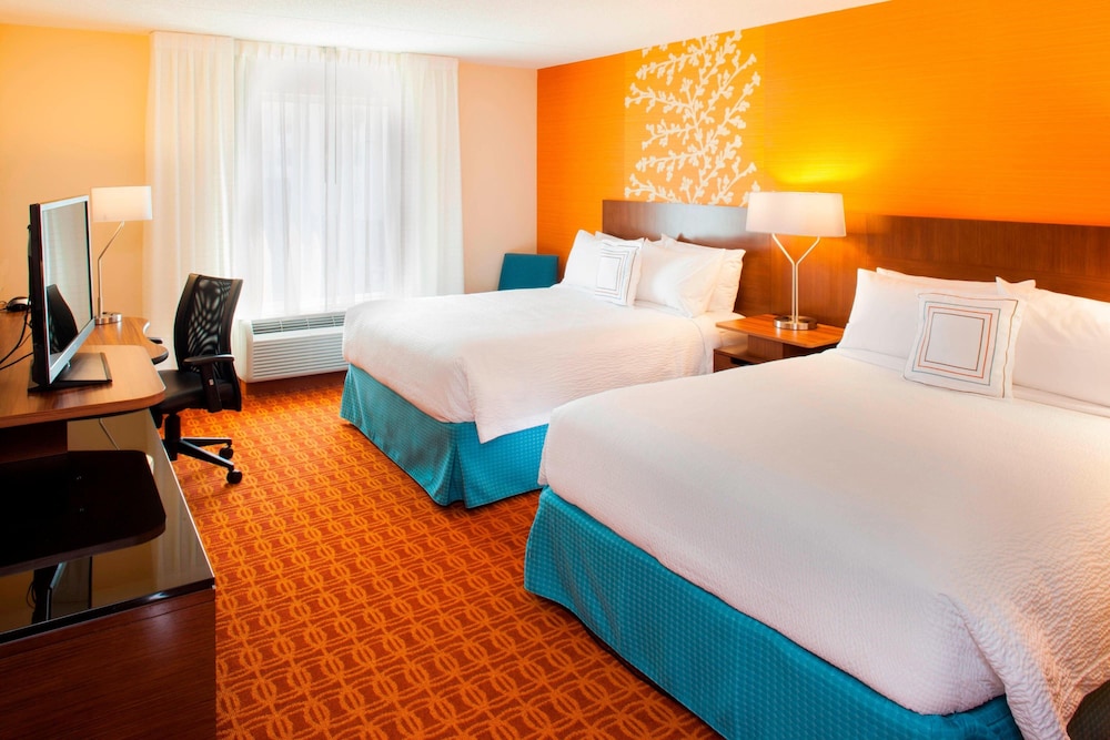 Room, 2 Queen Beds, Balcony, Accessible