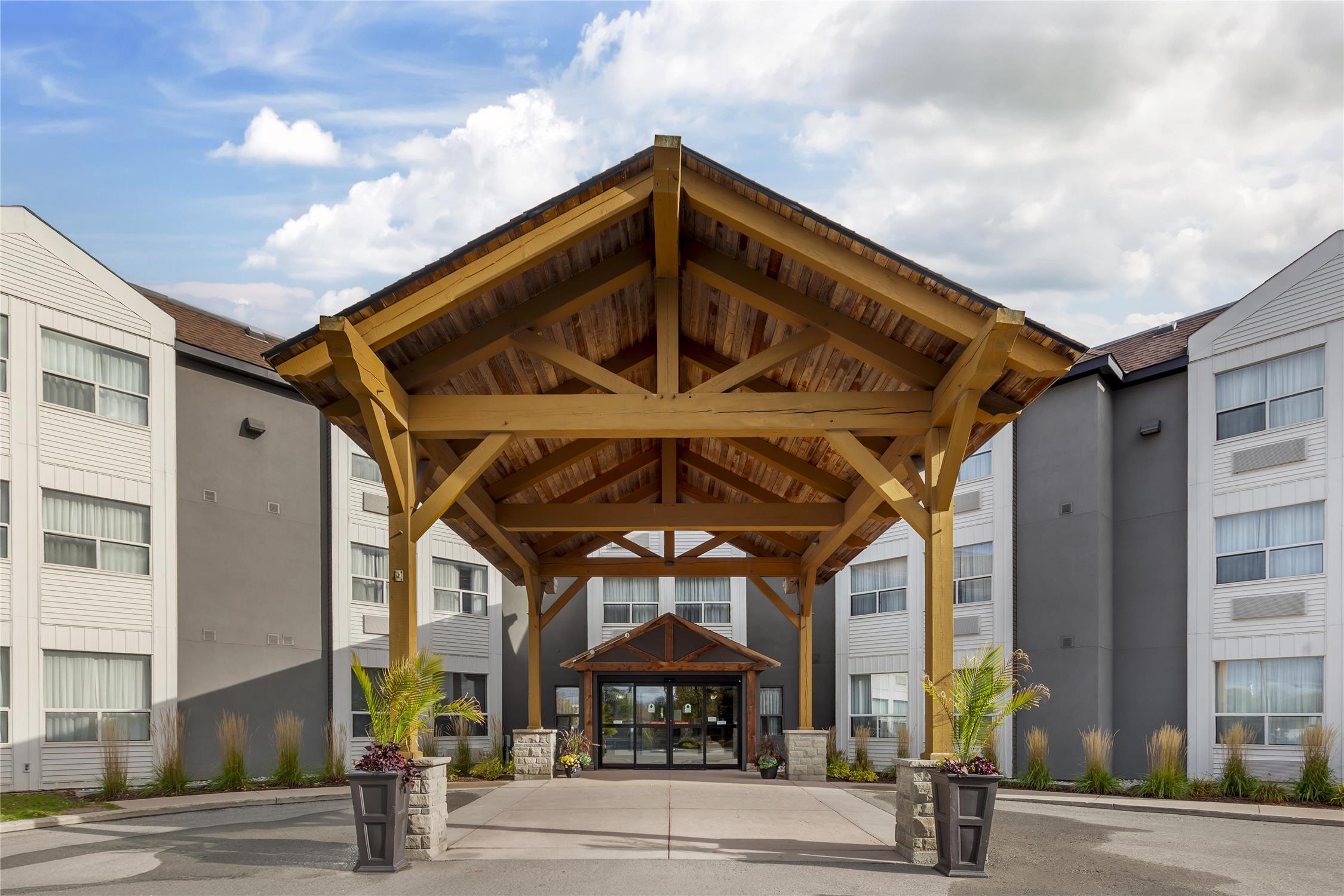 Best Western Plus Rose City Suites 34/35