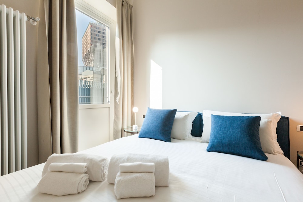 1 BEDROOM, APARTMENT