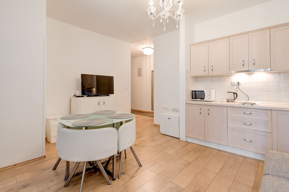 Aurum Templi Suites 48/58