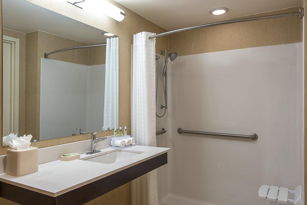 غرفة بسرير كوين لذوي الإعاقة، HOLIDAY INN EXPRESS PRINCETON SOUTHEAST 4/5
