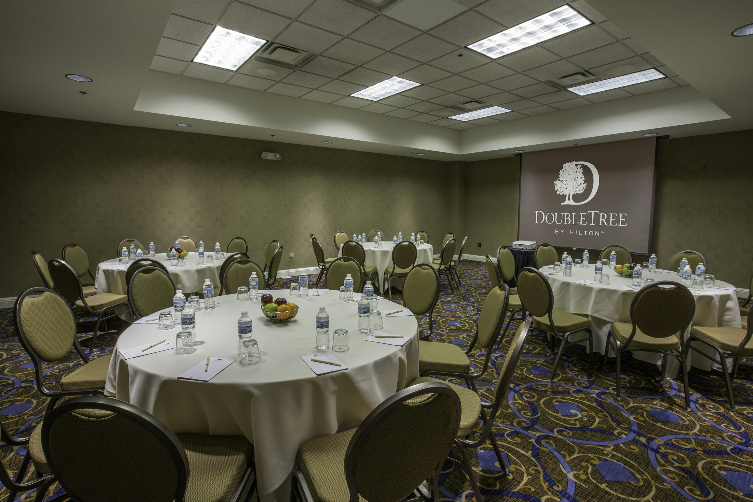 Doubletree Hotel Chicago O Hare Airport Rosemont 82/85