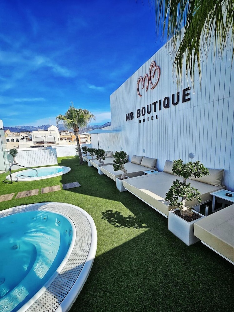 MB BOUTIQUE HOTEL 44/50