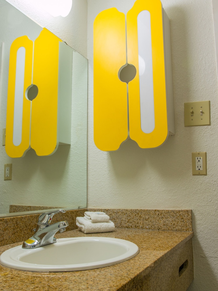 Studio6 San Antonio, TX - Lackland AFB 59/59