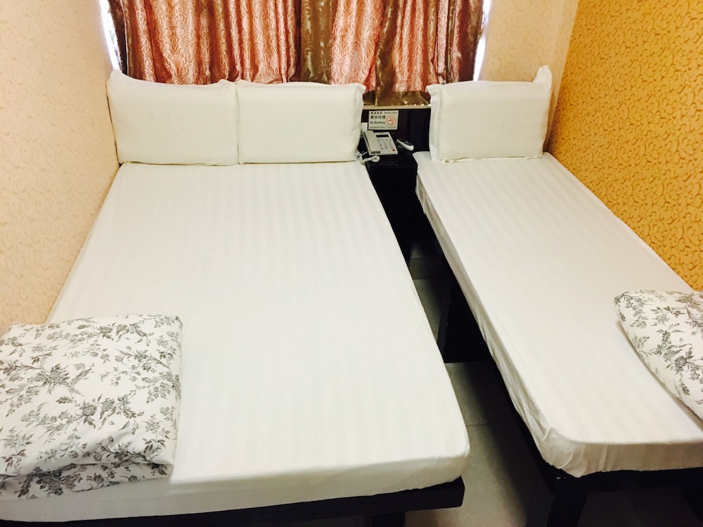Modern Hotel 15/76