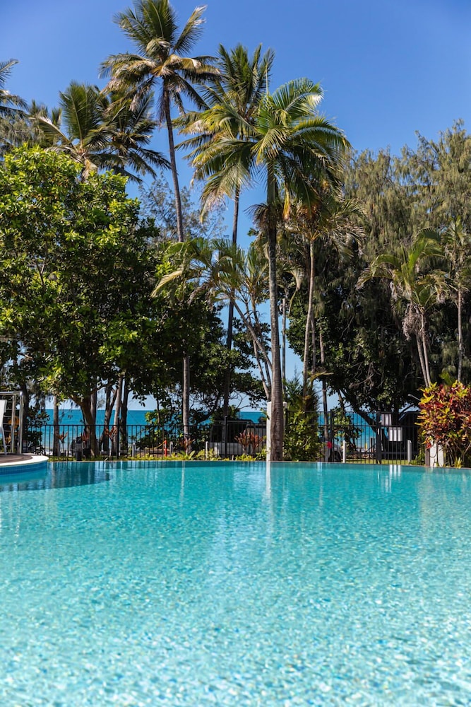 Beaches Port Douglas 62/69