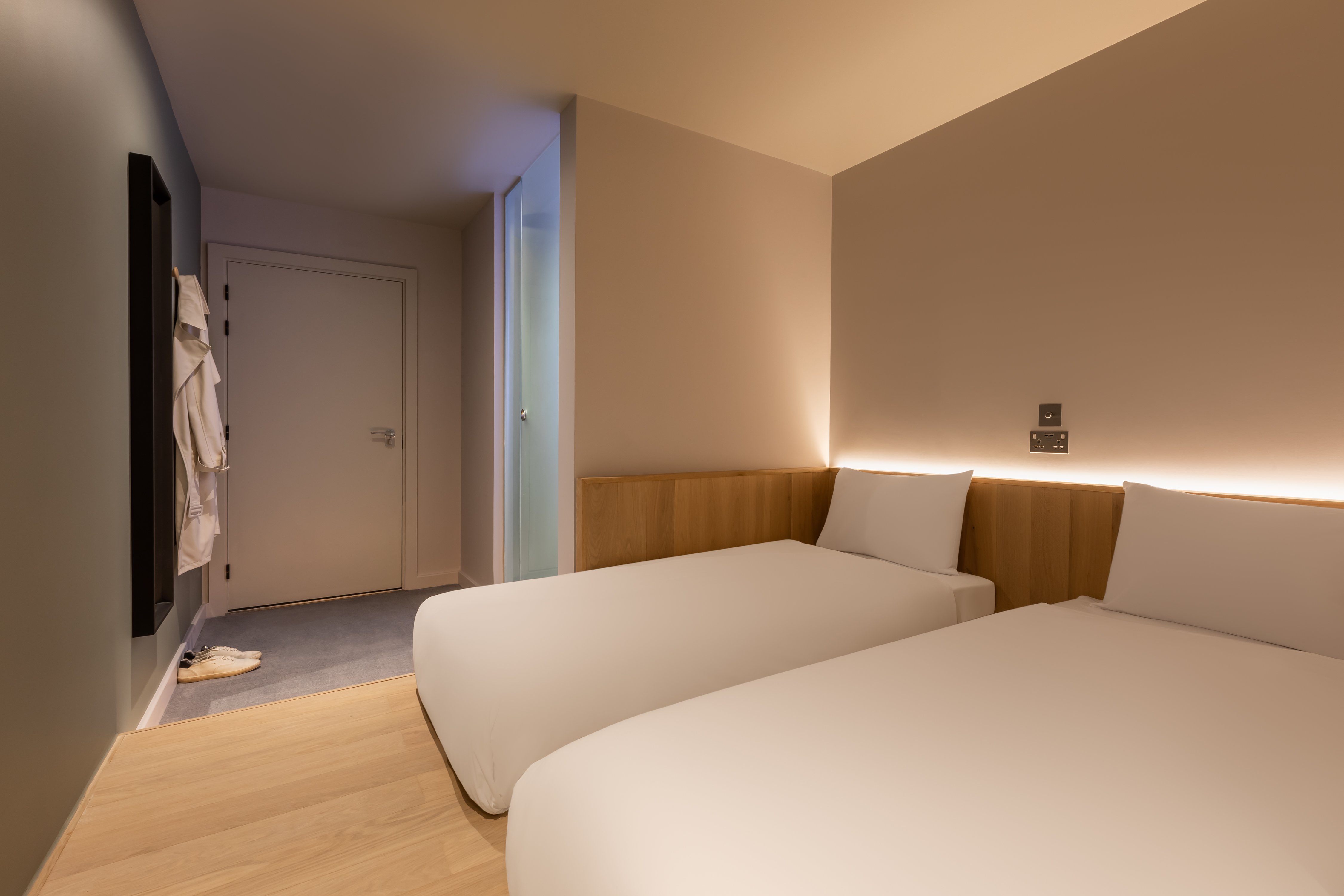 COCOON 2, TWIN BEDS
