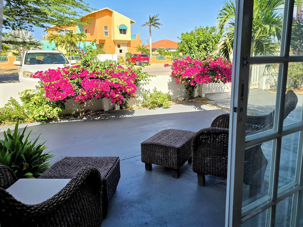 Bubali Villa And Apartments 64/70