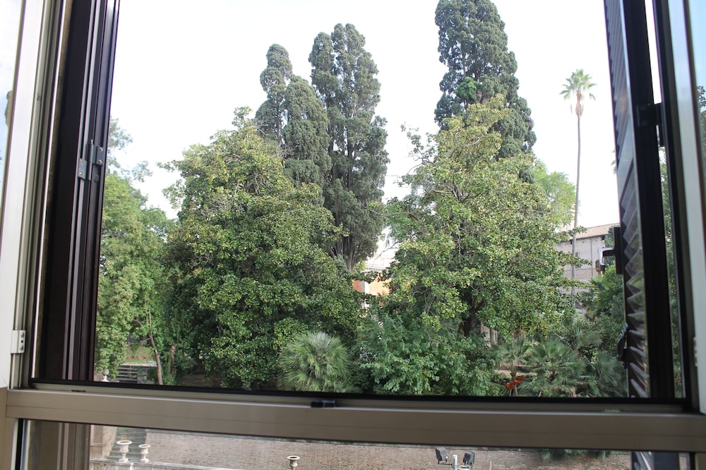 Hotel Fiori 50/59