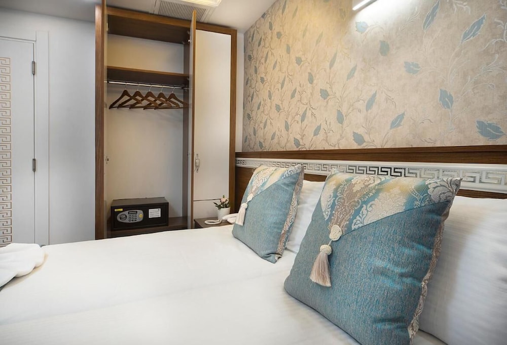 Lika Hotel 48/50