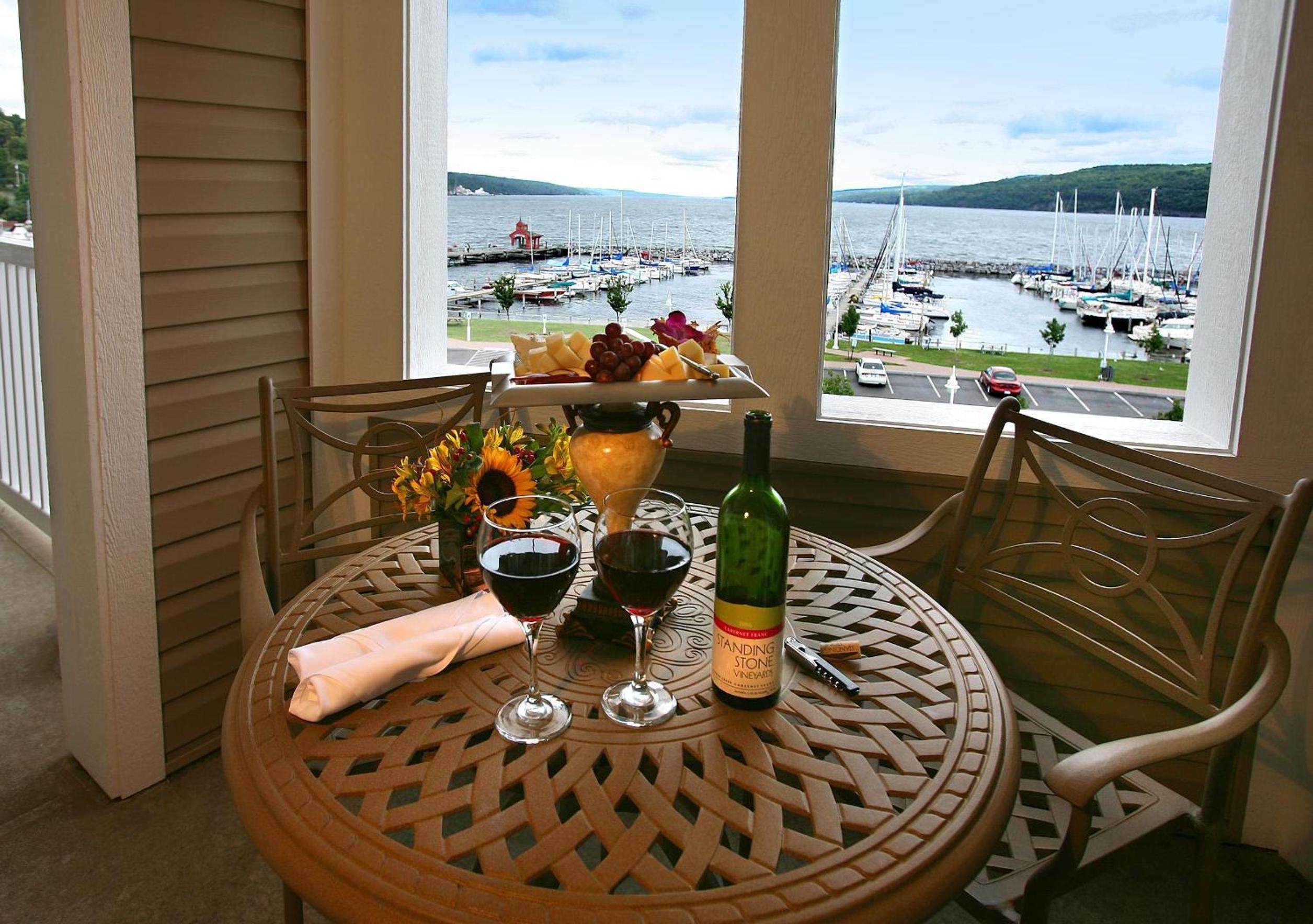 Watkins Glen Harbor Hotel 22/34