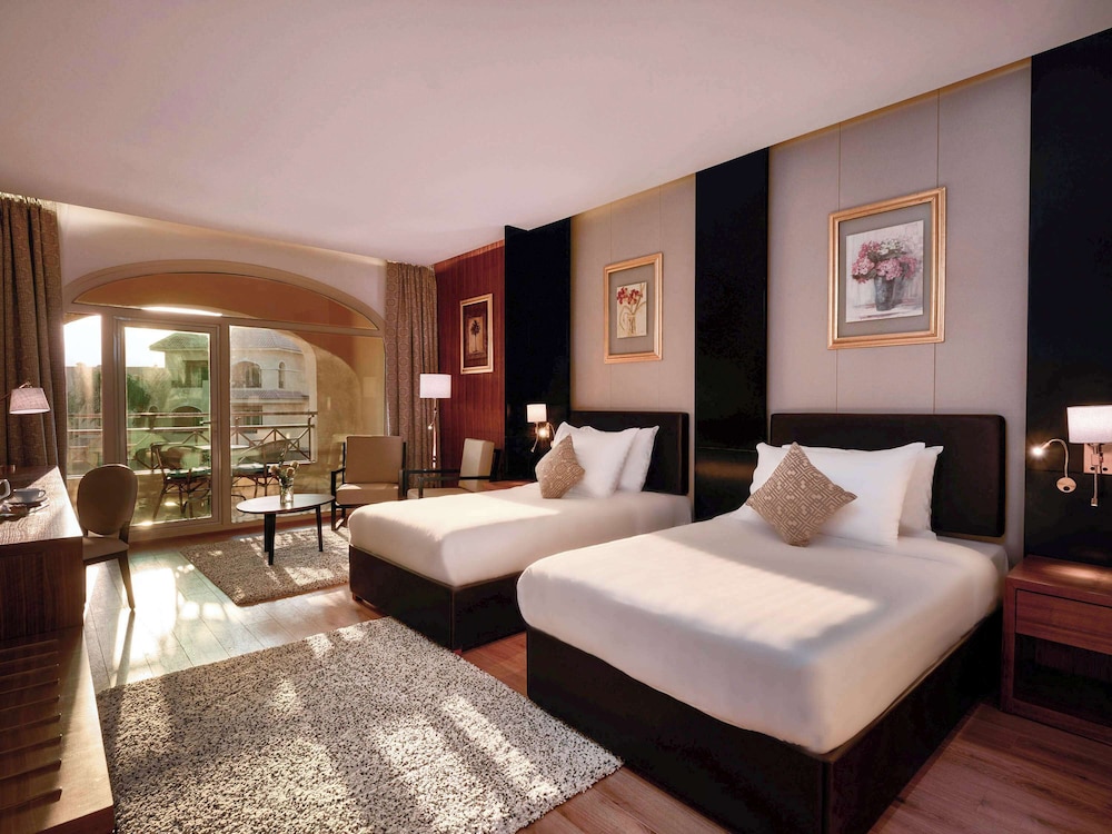 EXECUTIVE, TWIN BEDS
