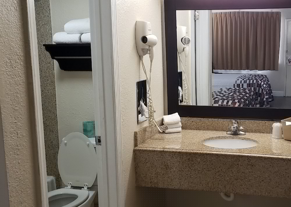 Red Roof Inn Kenner - New Orleans Airport NE 9/29