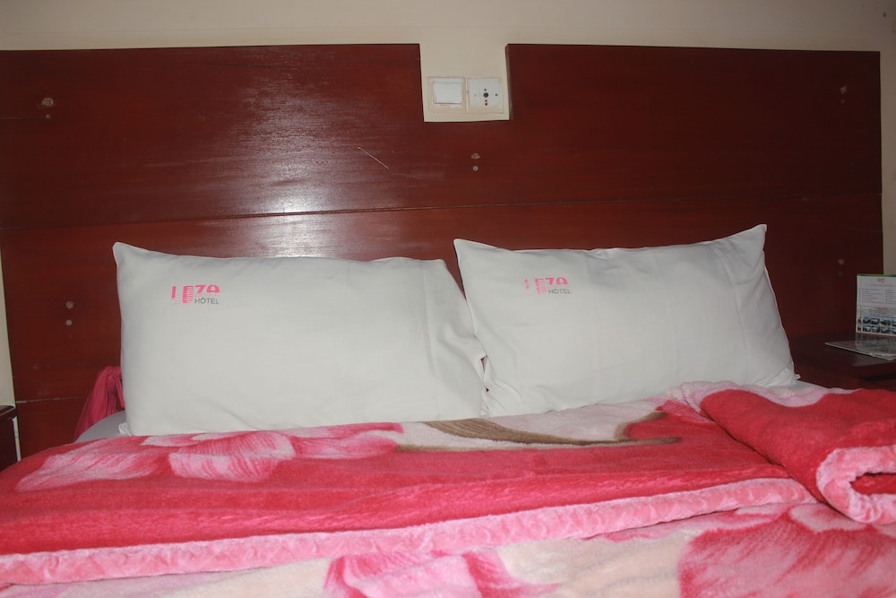 Liza Hotel 20/43