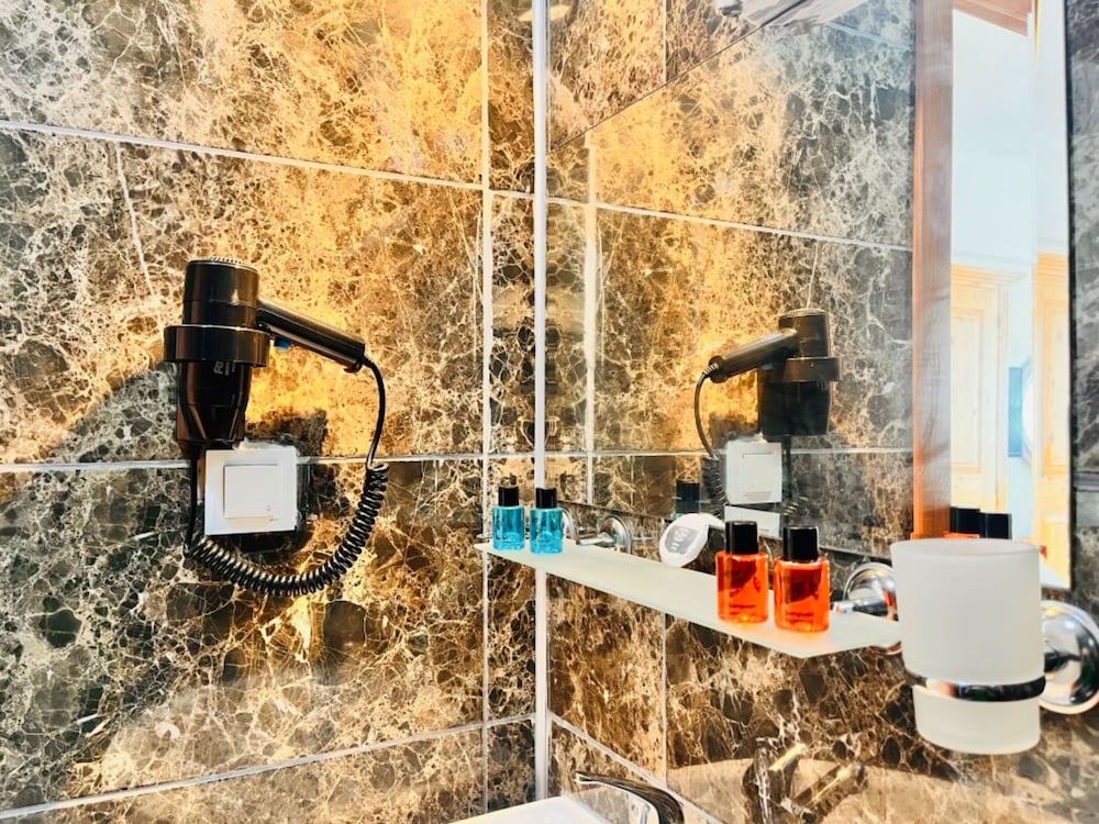 Sukha Inn Otel & Beach 50/50