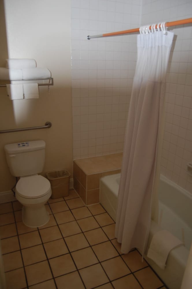 Western Inn Lakewood/Tacoma 45/49